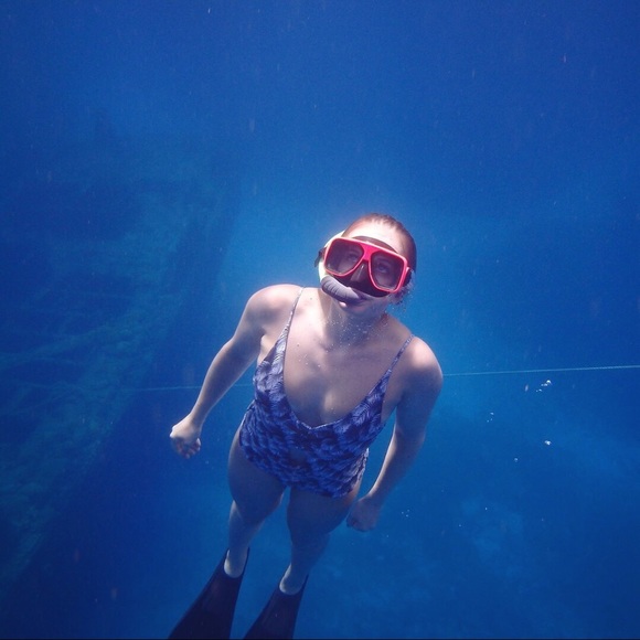 SOLD- Acacia society bikini exclusive palm kokomo - Picture 5 of 7